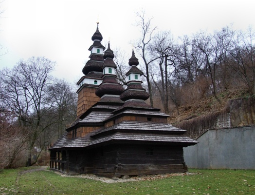 Kostel sv. archanděla Michaela v Praze, který byl v roce 1929 převezen z Podkarpatské Rusi jako dar Rusínů jejich tehdejšímu hlavnímu městu
